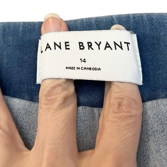 Lane Bryant High Rise Pull On Pedal Pusher Jean Sz 14 Light Wash Stretchy Capri - Picture 6 of 11